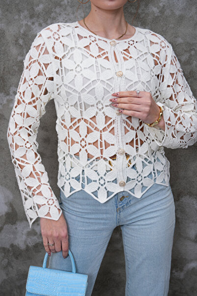 FancyWorld Floral Pattern Round Neck Crochet Buttoned Cardigan
