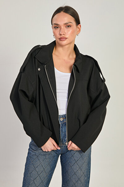 BARRELS AND OIL Women's oversized jacket with shoulder epaullet detail - black