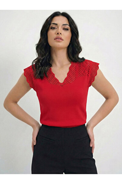 genel tr Kadın Ajurlu Triko Bluz Omuz ve Sırt Detaylı