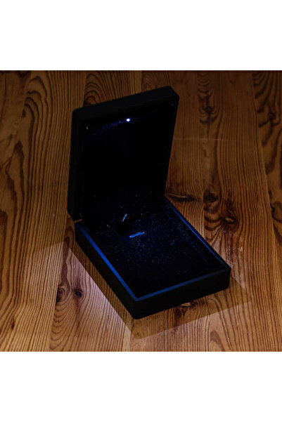 DMR Elegance Lighted Black Color Necklace Box