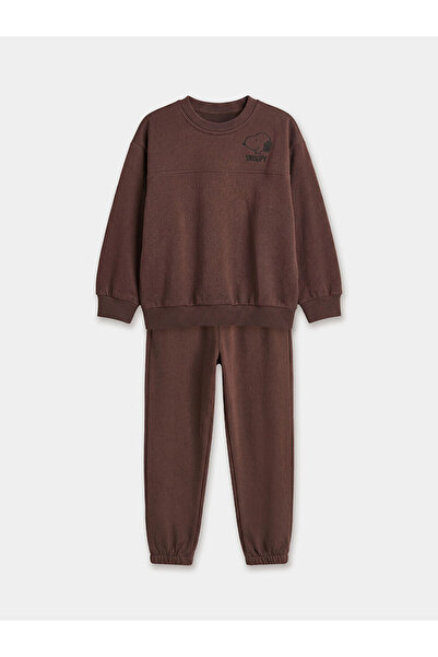 LC Waikiki مجموعة إلسيفا سويت شيرت سميك وبنطلون رياضي للأولاد مطبوع عليه سنوب...