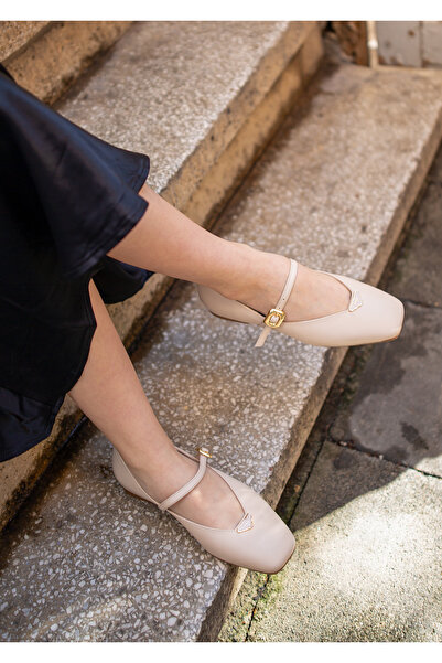 Venüs 2511109 Hakiki Deri Bant Toka Detaylı Kadın Babet