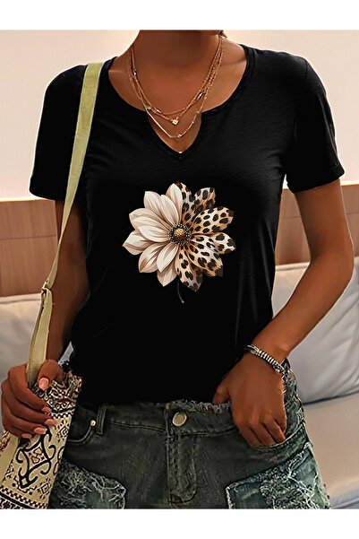 mercoledi Half V-Neck Floral Heart Printed Full-Fit Regular Fit T-Shirt