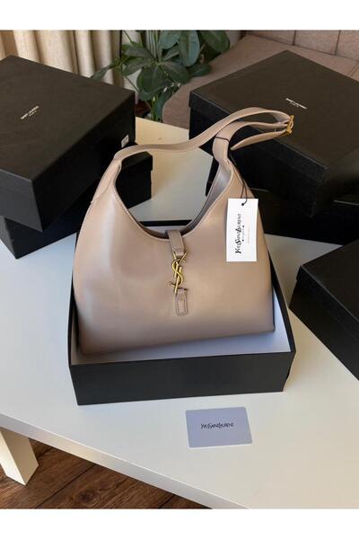 GGGG حقيبة كتف نسائيه انيقه بكامل ملحقاتها