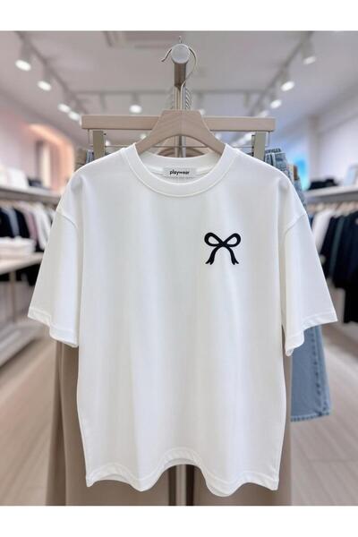 playwear Μινιμαλιστικό μπλουζάκι με στάμπα στο στήθος με μικρή κορδέλα, κανον...