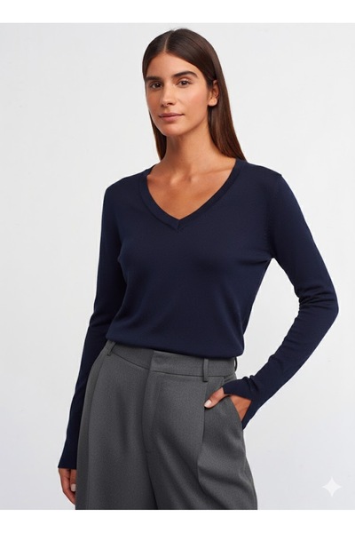 Dilvin 10427 V-Neck Sleeveless Pullover with Slit - Navy Blue