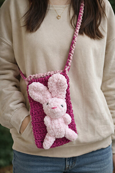 crafted by Nilüfer El Örgüsü Amigurumi Tavşanlı Askılı Telefon Çantası – Pelu...