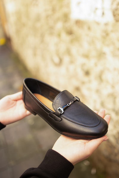 Venüs 25484204 Hakiki Deri Orta Toka Detaylı İçi Ortopedik Tabanlı Kadın Babet