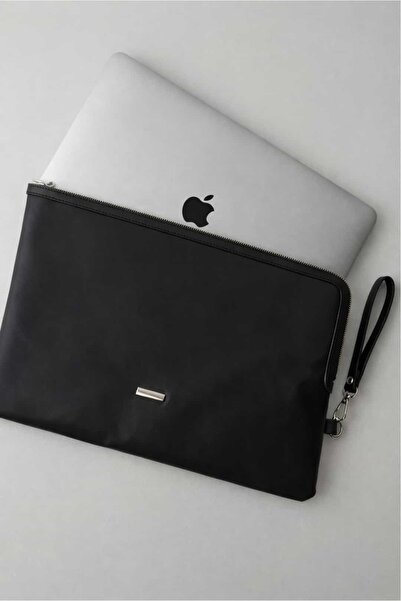 Yuka Atelier Plain Leather Black 13 Inch Laptop and Tablet Compatible Zippere...