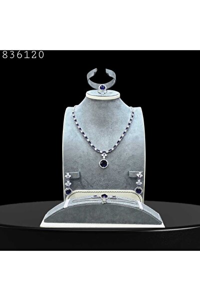 Arjwan Accessories A stunning women's jewelry accessory set