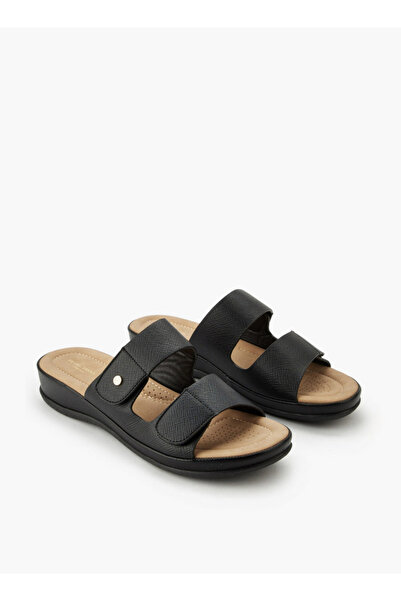 Flora Bella by Shoexpress Women Textured Comfort Sandals