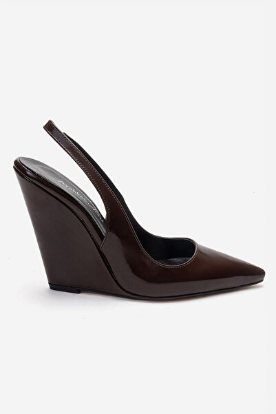 Ayakkabı Ateşi Дамски обувки с кафяв цвят, заострени върхове, висок ток и отв...