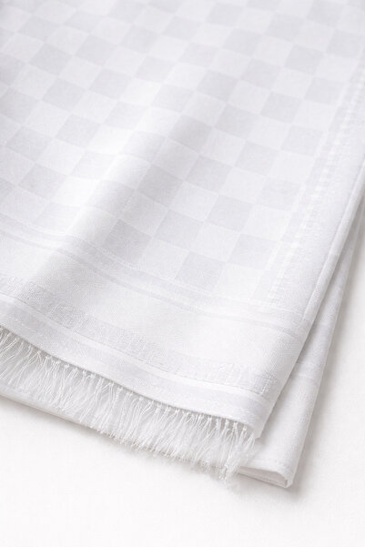 Butik Saf Beyaz Jakarlı Eşarp