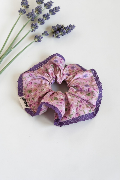 Pirene ربطة شعر من آرتس فيوليت سبرينج - ربطة شعر من الدانتيل بنمط الزهور