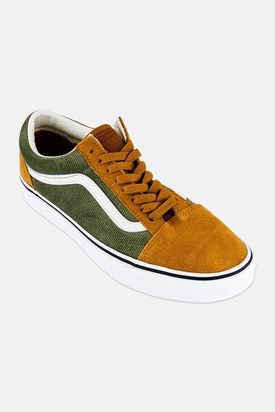 Vans Men Old Skool Lace Up Micro Suede Skateboard Shoes, Multicolor