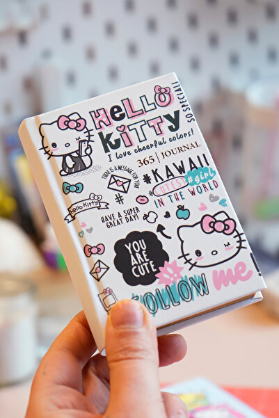 Victoria's Journals Hello Kitty și prietenii ei 365 de zile Jurnal 368 pagini...