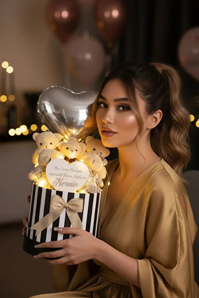 Solemia Kişiye Özel İsimli LED Işıklı Balonlu Peluş 5'li Ayıcık Buketi Kadınl...