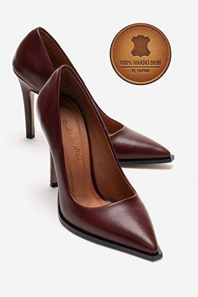 Ayakkabı Ateşi Обувки с висок ток от естествена кожа в цвят бордо, с остър вр...