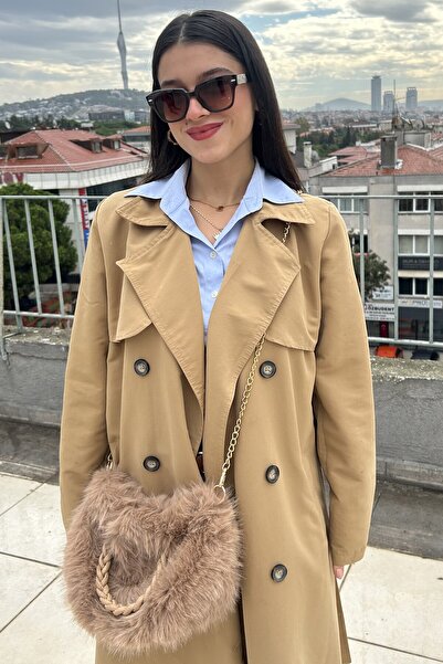 Mollycrush Women's Beige Luxury Plush Shoulder Bag with Gold Chain Detail