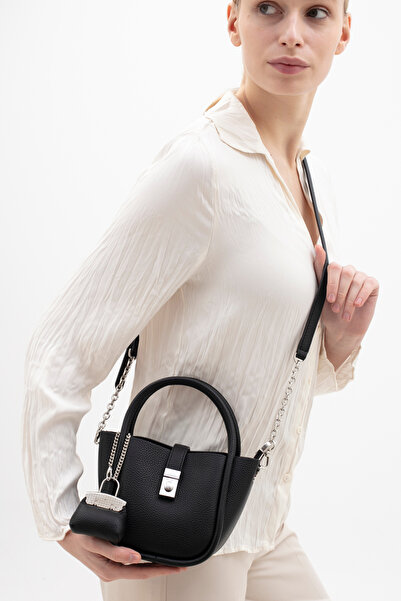 Matthew Cox حقيبة كتف نسائية سوداء BYN2461