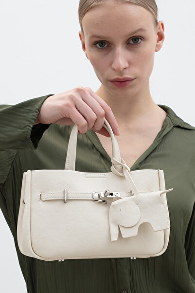 Matthew Cox حقيبة كتف نسائية بيضاء BYN2468