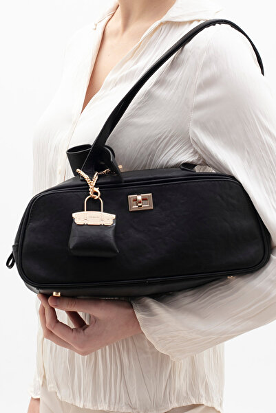 Matthew Cox حقيبة كتف نسائية سوداء BYN2484