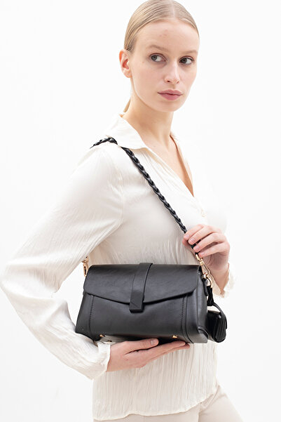 Matthew Cox حقيبة كتف نسائية سوداء BYN2454