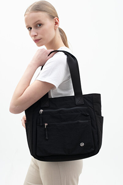 Matthew Cox Women's Arm Bag Black Byn2517
