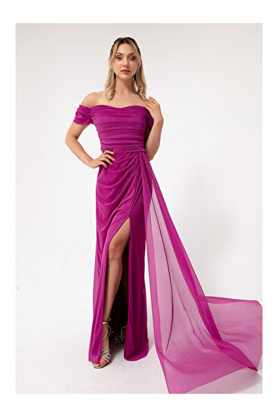 LC Waikiki Kadın Fuşya Kayık Yaka Drapeli Yırtmaçlı Uzun Simli Abiye Elbise