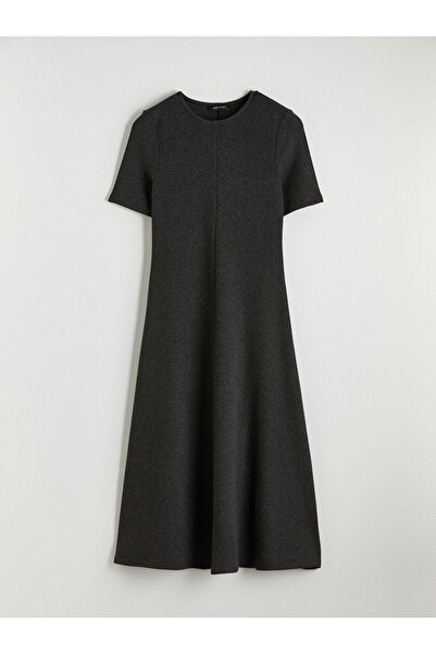 LC Waikiki Ανθρακί φόρεμα με λαιμόκοψη ποδηλάτου σε γραμμή Α