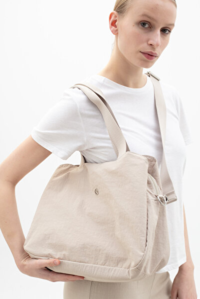 Matthew Cox Women's Shoulder Bag Beige Byn2520