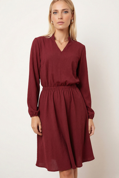 armonika Дамска рокля в бордо с V-образно деколте, еластична талия и разкроен...