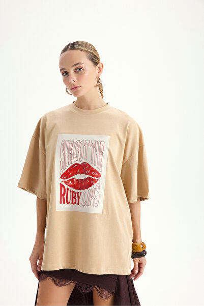 MAI STUDIOS CO. Футболка Lip Print Oversize Vizon