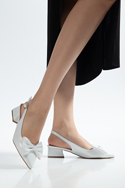 shop kadın rugan büyük fiyonklu arkası açık sivri burun kare topuklu ayakkabı