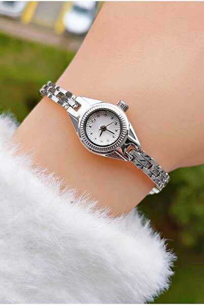 Weluxa Silver Color White Dial Minimal Women's Wristwatch + Watch Box