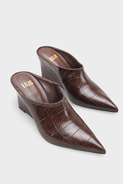 LOJO Дамски пантофи с остри върхове, отворена задна част и подплатени токове ...