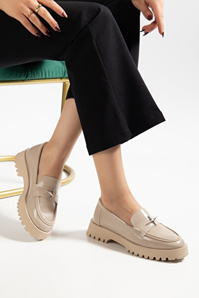 TOGET Women's Thick Sole Daily Wear Star Buckle Detail Loafers