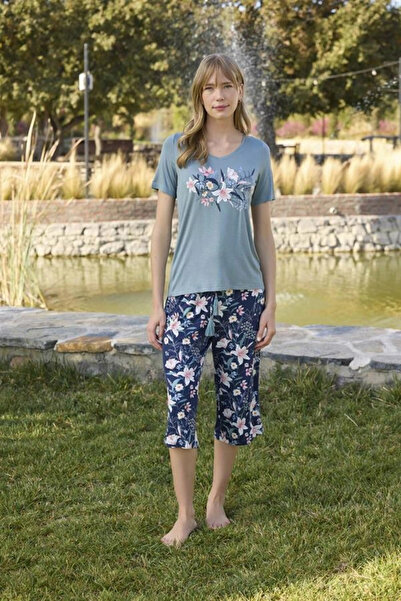 Aria's Closet Arias Closet Floral and Leaf Patterned and Printed Capri Set