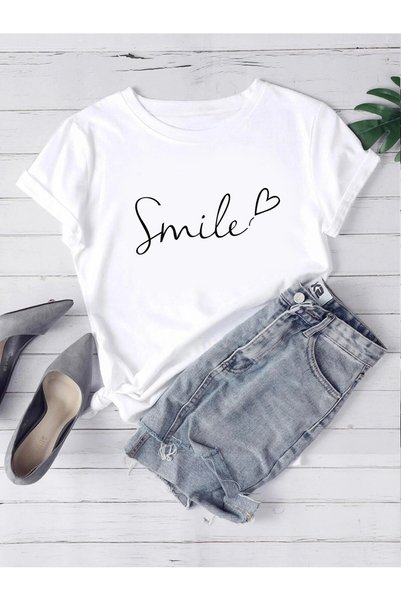 shams style تي شيرت نسائي مطبوع عليه ابتسامة