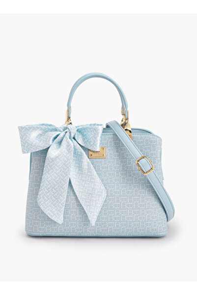 Flora Bella by Shoexpress حقيبة كتف مطبوعة بنقشة المونوغرام مع تفاصيل فيونكة