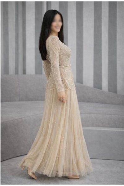 KIARA A luxurious evening dress in several colors with an elegant, royal style ✨