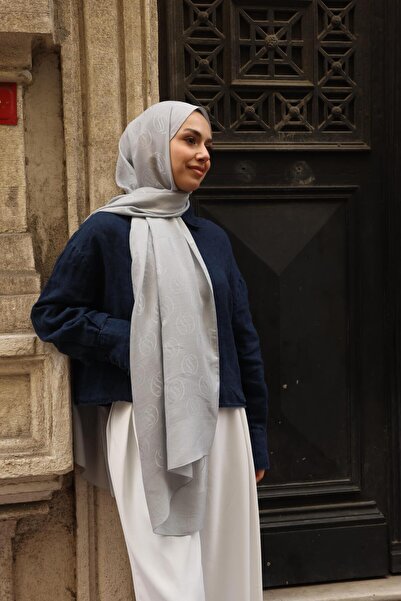 Şalland شال ناى بيور إس بنمط مميز باللون الرمادي