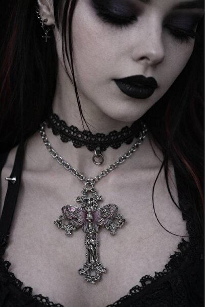 HER ŞEY NOTA www.herseynota.com Mor Ton Detaylı Kanatlı Haç Kolye – Antik Güm...