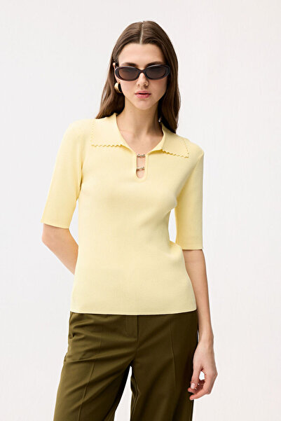 adL Aksesuarlı Triko Bluz