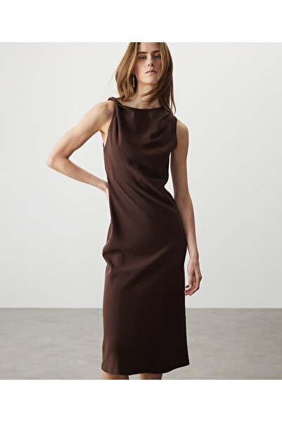 MISS IPEKYOL Asimetrik kol elbise