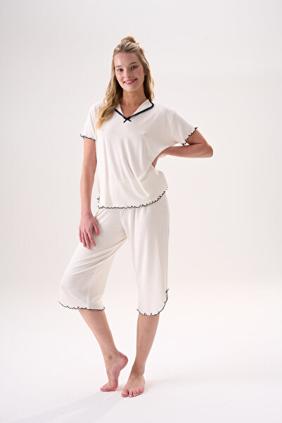 Etoile Bamboo Short Sleeve Capri Set with Ribbon Detail