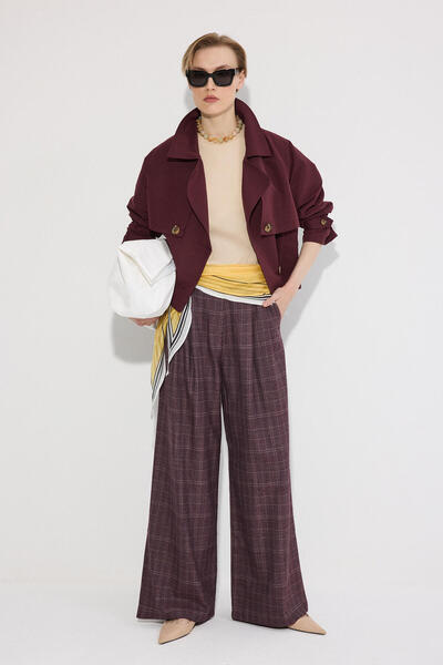 Touché Privé Pleated Plaid Pants