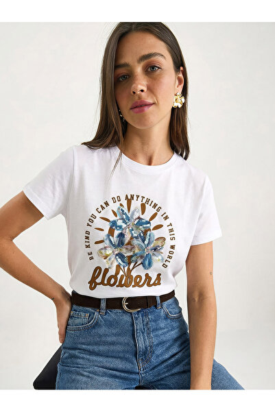 Bianco Lucci Γυναικείο μπλουζάκι με ανάγλυφο λουλούδι και τυπωμένο κείμενο 75...