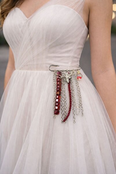 zamansız takı boncuk broş