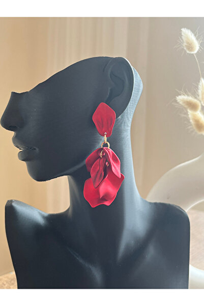 Büyük Hanım Red Acrylic Flower Motif Earrings